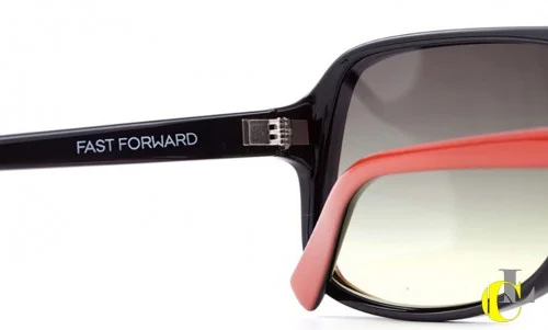 Gravação em haste de oculos